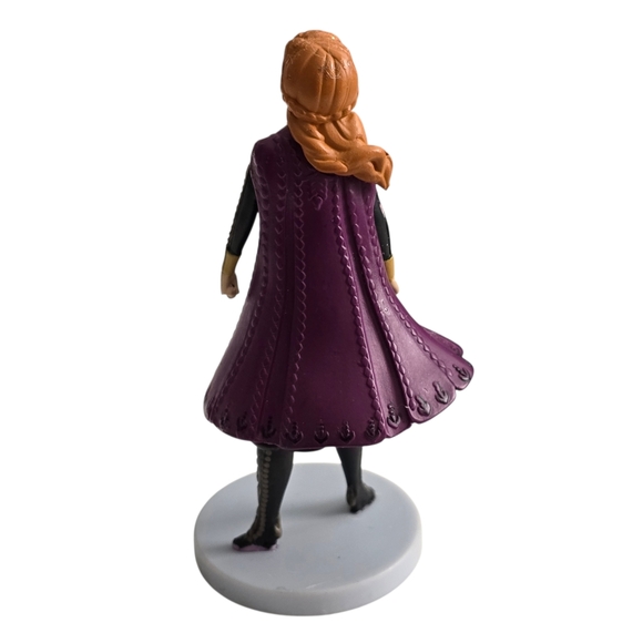 Disney Frozen II Anna Traveling Cape Figurine PVC Collectible Figure 3.5" - Picture 2 of 3